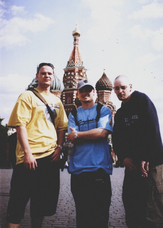 Jaleel & Tefla & Shusta in Moskau (2002).