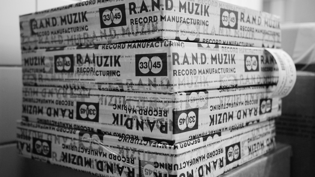 R.A.N.D. Muzik Leipzig – Ein Presswerk mit Geschichten auf, in und über Vinyl.